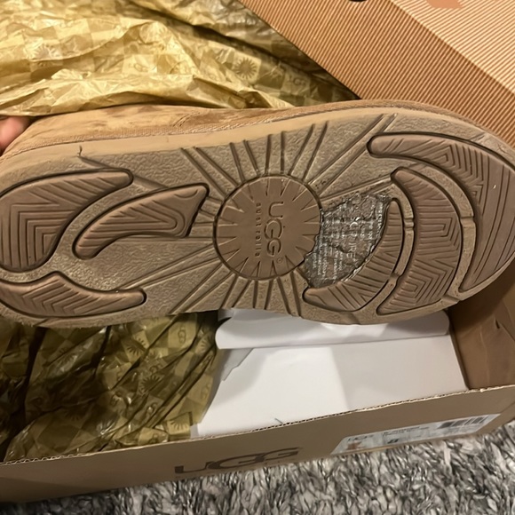 Women Sumner Ugg Boots - Picture 10 of 11